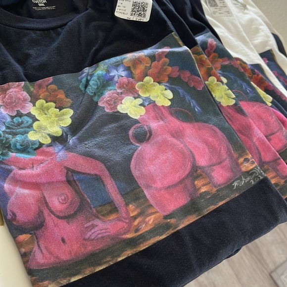 Limited edition art print Goddess flower vases t-shirt - Picture 14 of 15